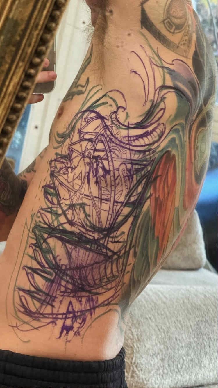 La bozza del nuovo tatuaggio di Fedez