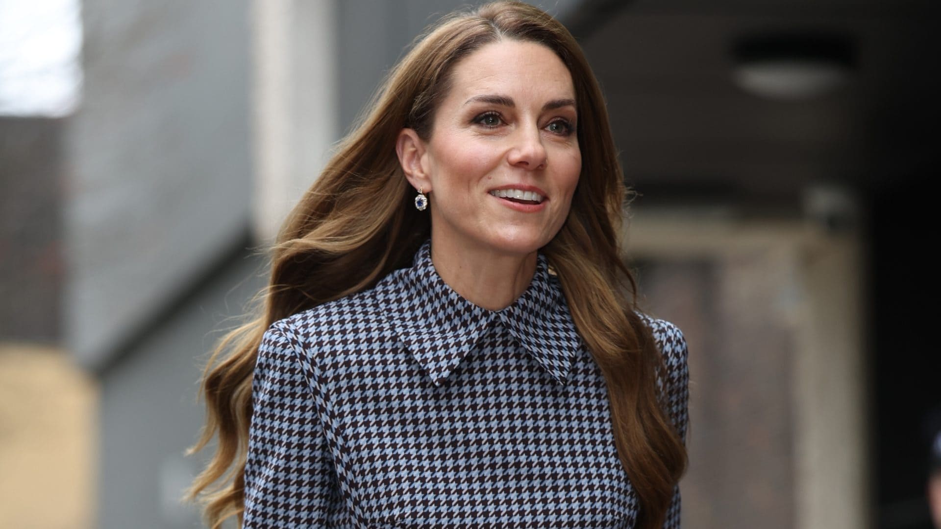 Kate Middleton cambia stile: niente più tailleur tinta unita, ora indossa la stampa preferita di Lady D.