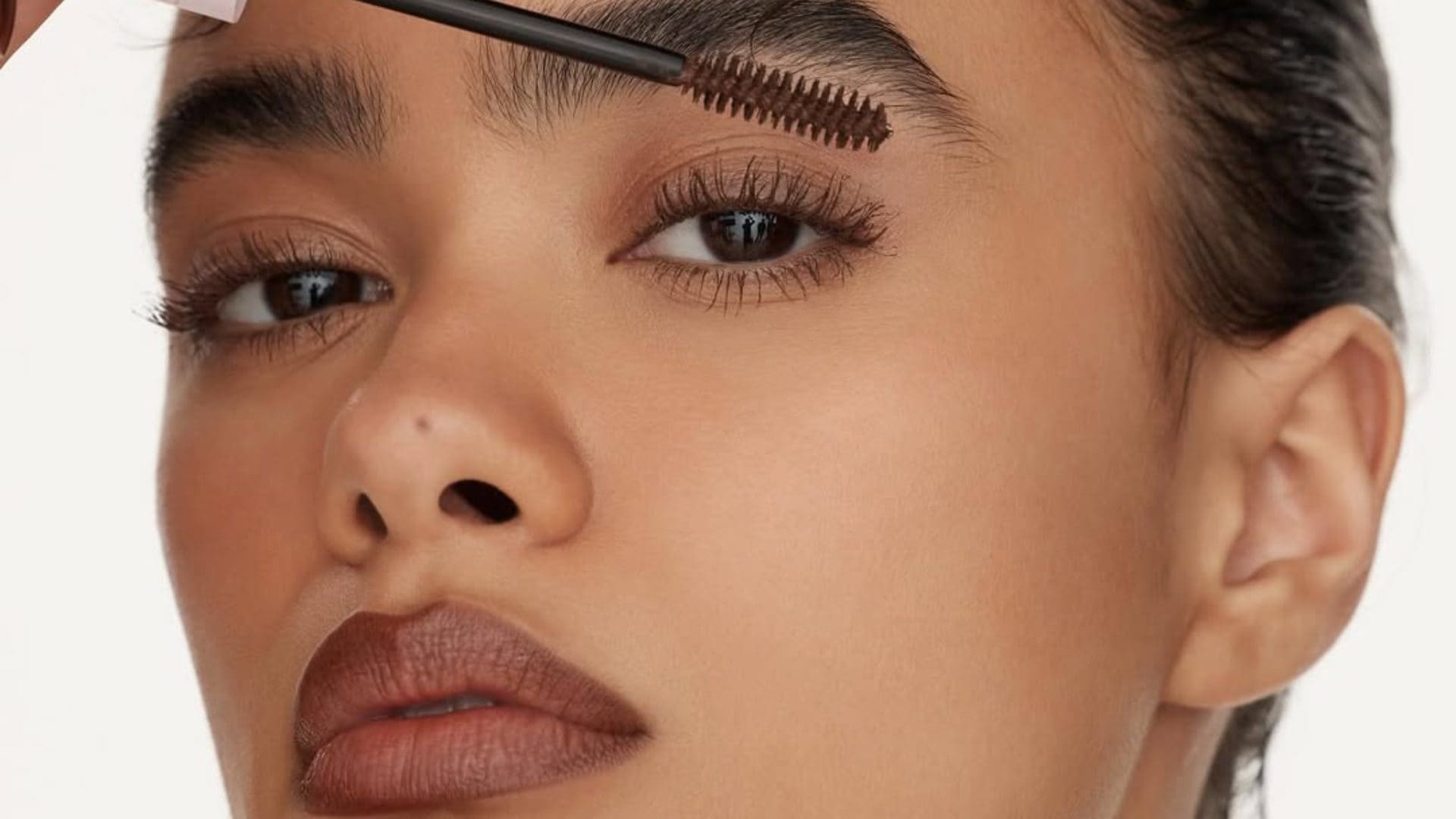 Trucco perfetto in tre mosse, i consigli di Manuele Mameli per un make-up viso impeccabile