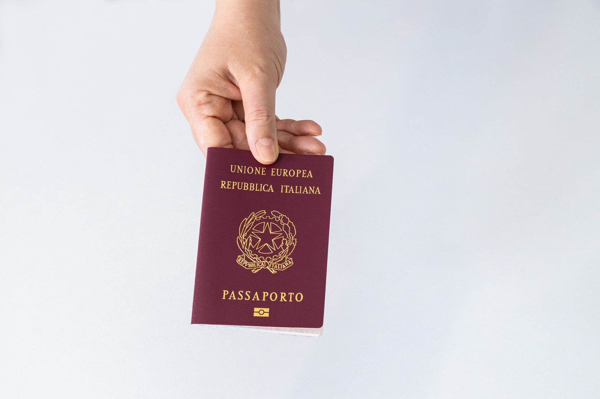 Passaporti, in arrivo nuove modalità di pagamento dall'1 dicembre: cosa cambia per il rilascio