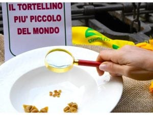 tortellino-piu-piccolo-del-mondo-300x225.jpg