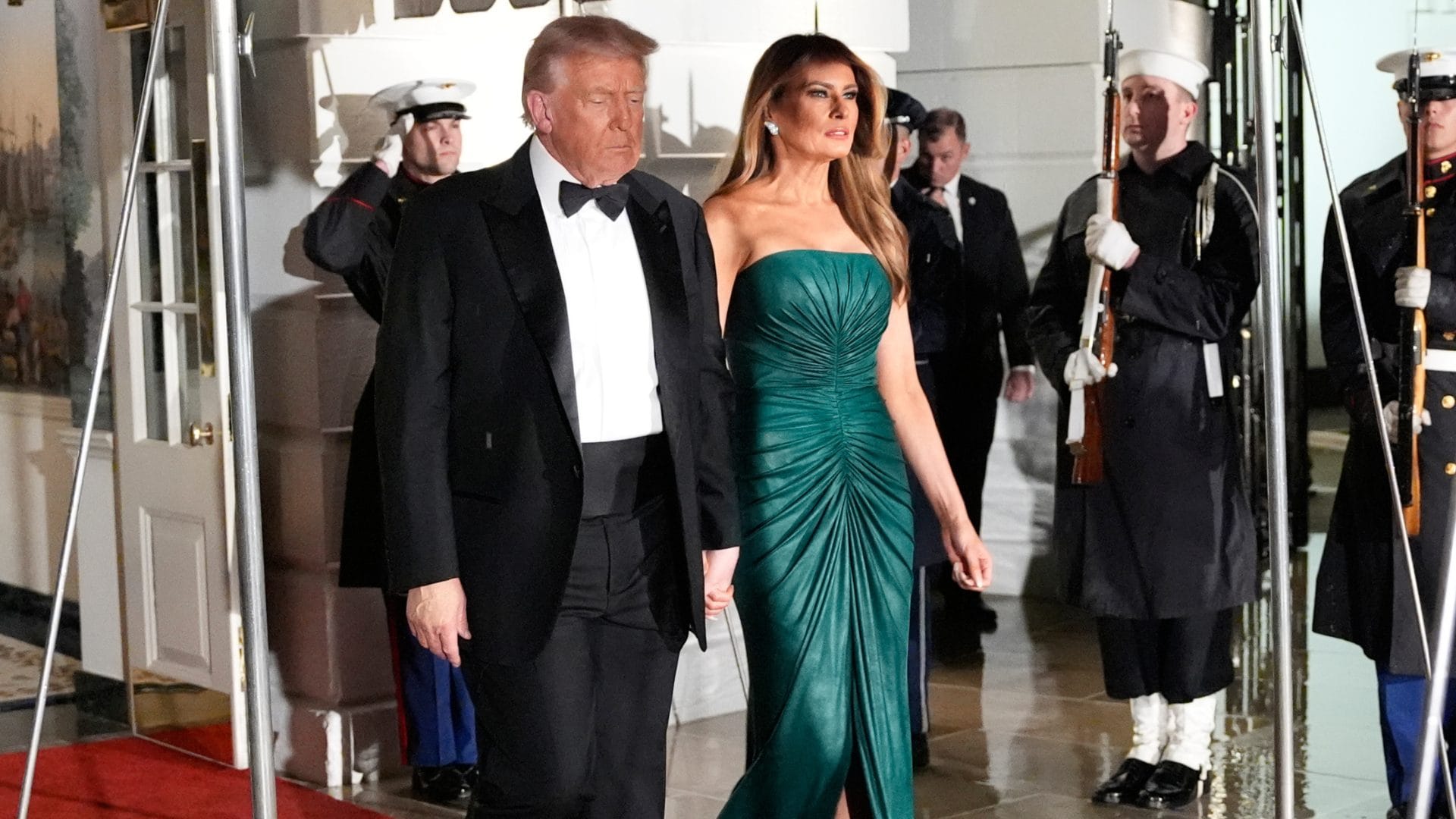 Quando la moda è anche diplomazia: perché Melania Trump ha scelto un abito verde