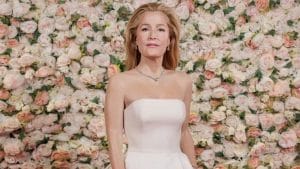 Il vulva dress di Gillian Anderson conquista il Madame Tussauds