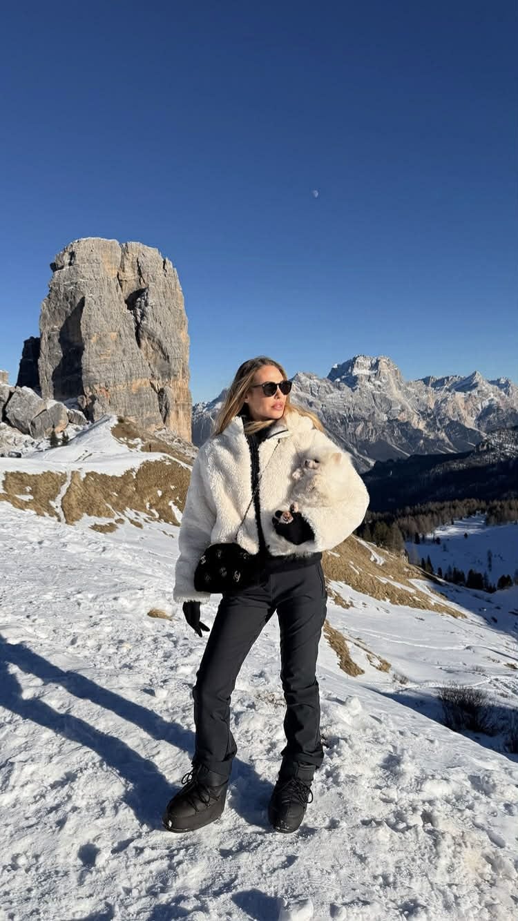 Il look da neve di Ilary Blasi