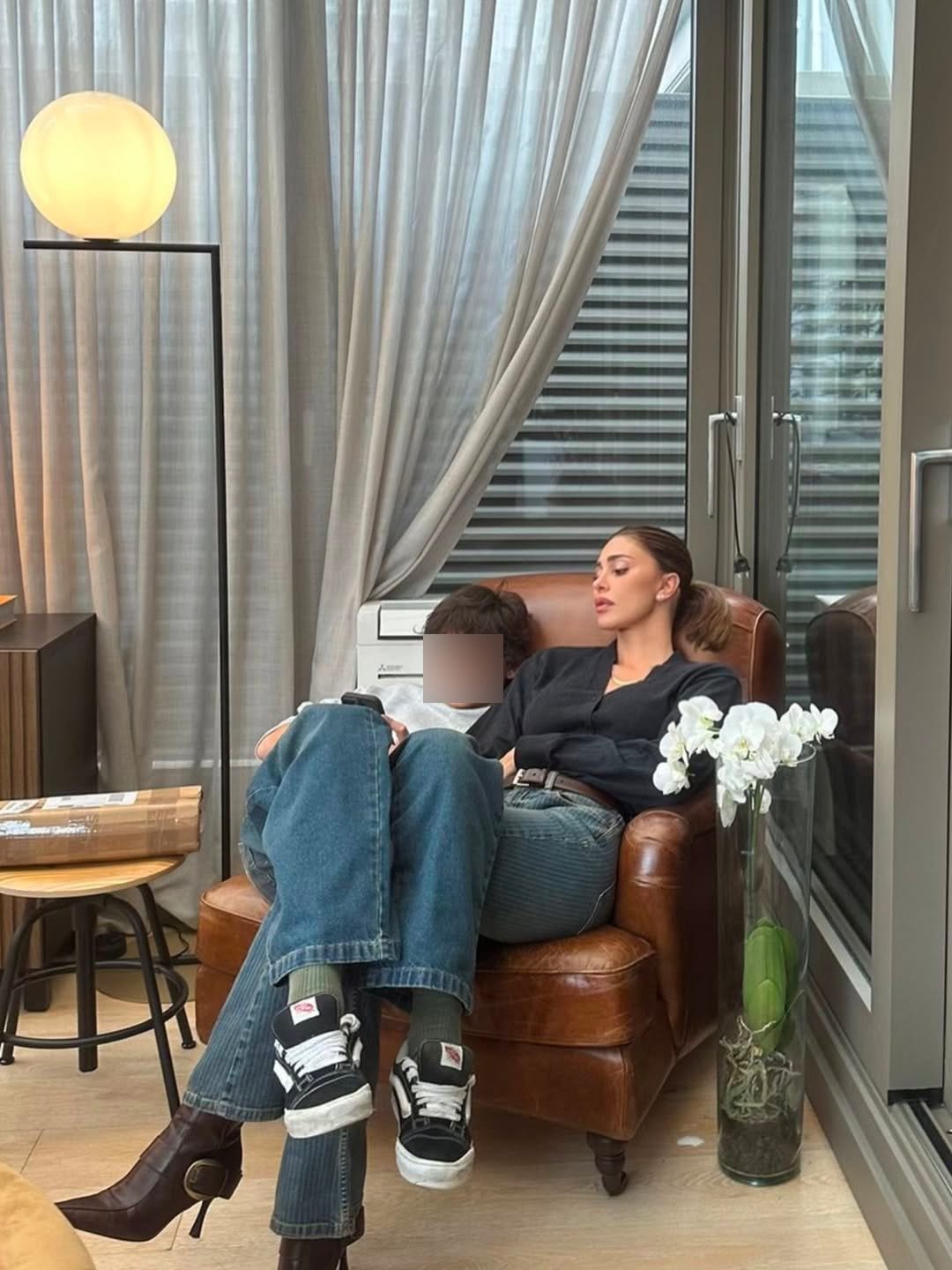 Il look di Belén Rodriguez per il pranzo di Natale