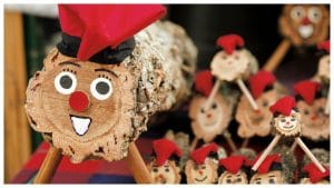 Dal caga tiò alle scope nascoste in Norvegia, le tradizioni di Natale più strane del mondo