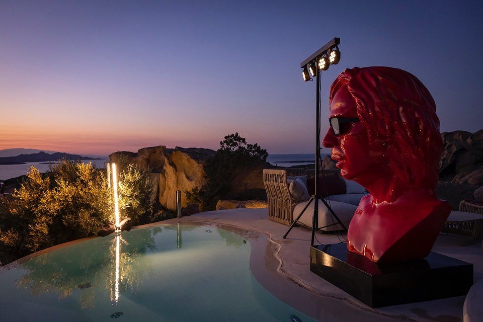 Una scena dal film Buen Camino di Checco Zalone