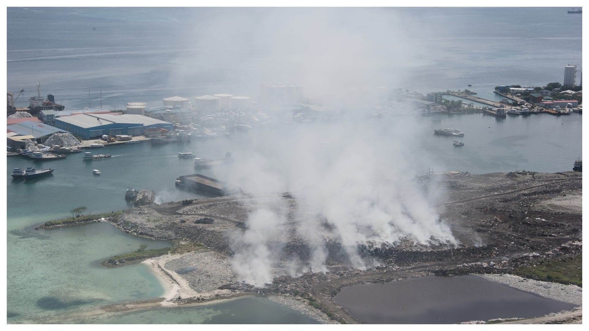 Thilafushi, l'isola spazzatura delle Maldive: cosa si nasconde dietro i resort di lusso