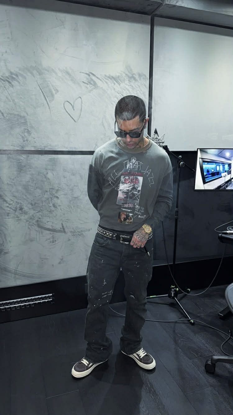 Tony Effe dice addio ai ricci