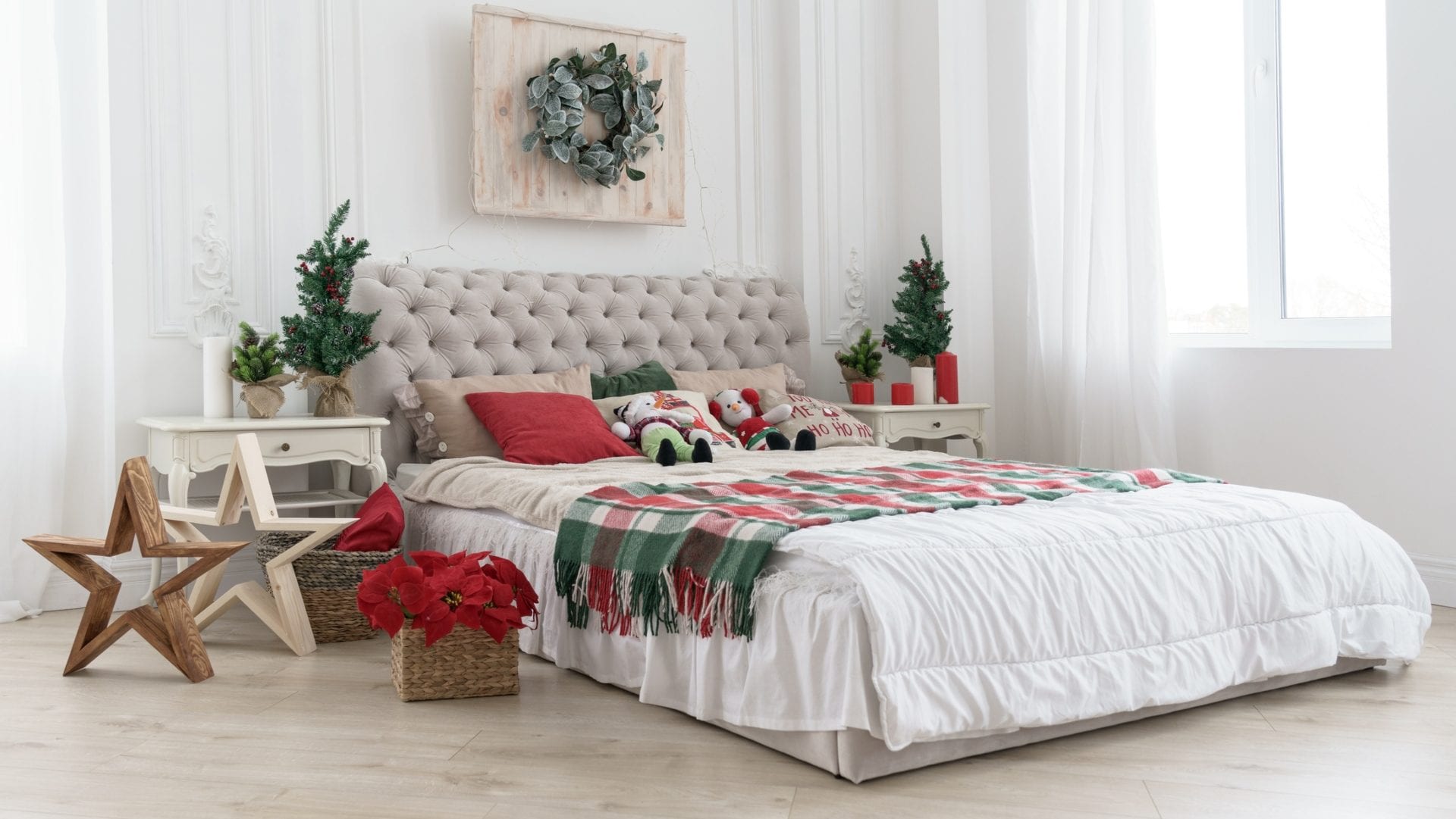 Come addobbare la camera da letto per Natale 2025