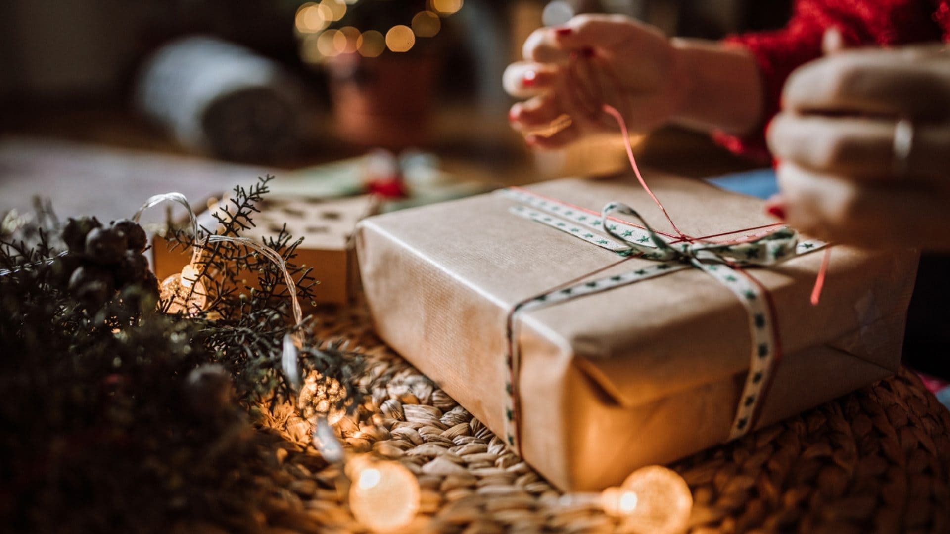 Qual è la carta regalo che non dovresti mai usare per i pacchetti di Natale