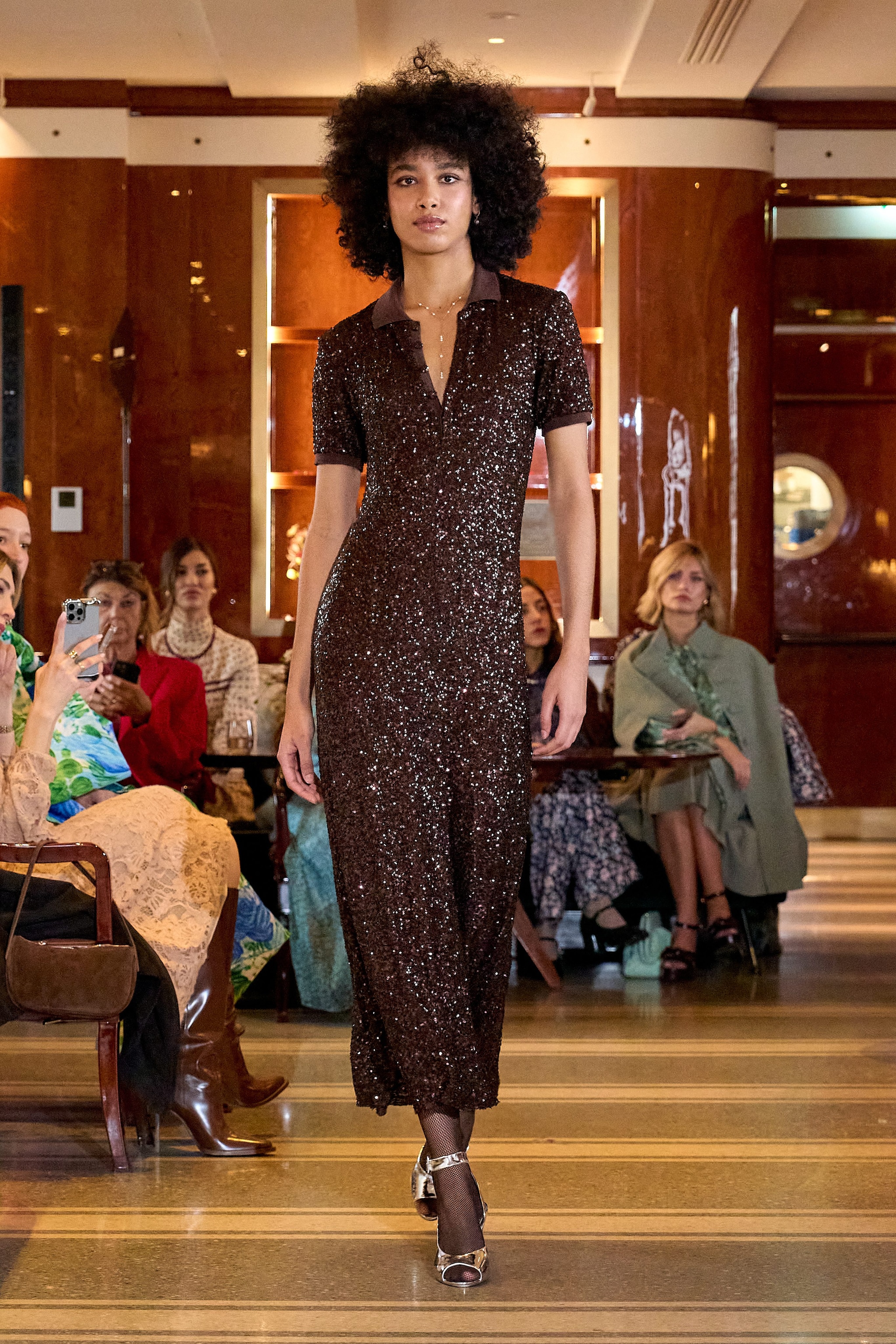 Abito polo coperto di paillettes Luisa Beccaria