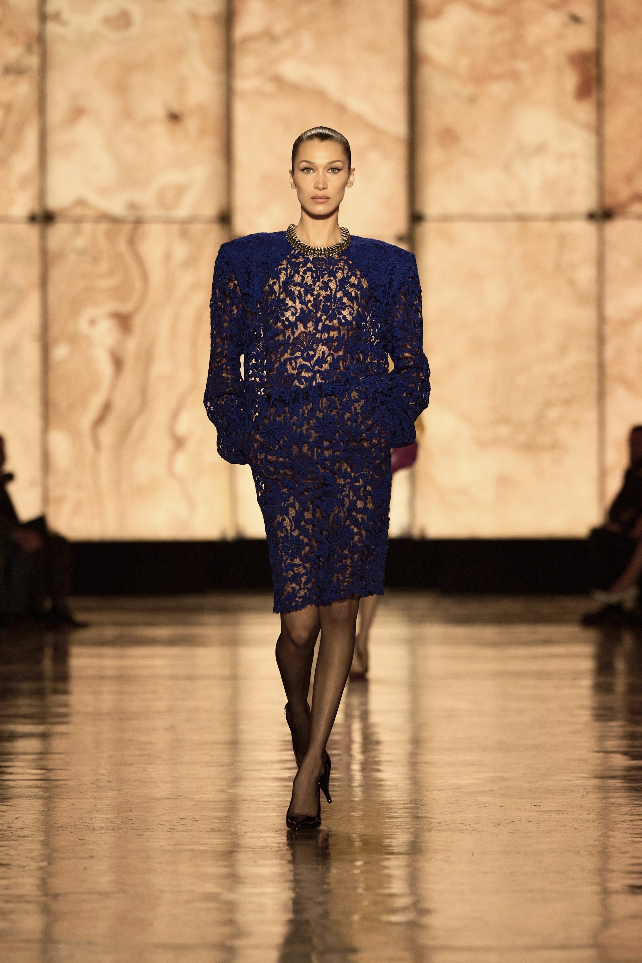 Abito in pizzo Saint Laurent