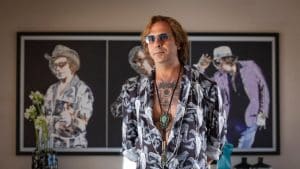 La trasformazione di Checco Zalone in Buen Camino, il costumista: "Un po' Gianluca Vacchi un po' Lapo Elkann"