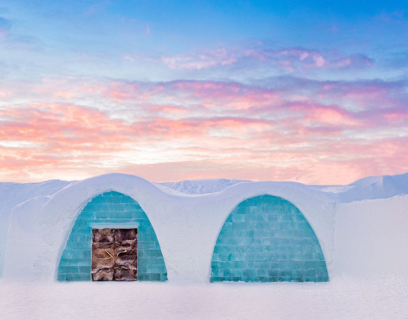entrata ice hotel
