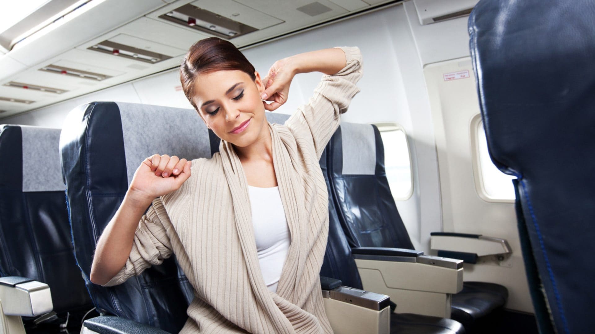 Quali sono gli esercizi di stretching da fare dopo un viaggio in aereo