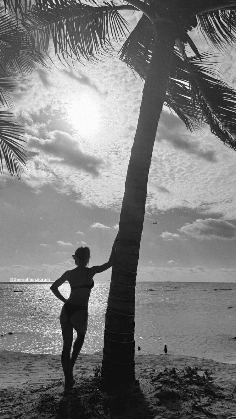 Michelle Hunziker in Messico