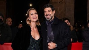 Tutti in nero alla Prima della Scala 2025: i look degli ospiti, da Favino a Mahmood