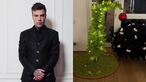 Fedez porta in casa l'atmosfera da Grinch: il significato dell'albero di Natale curvo