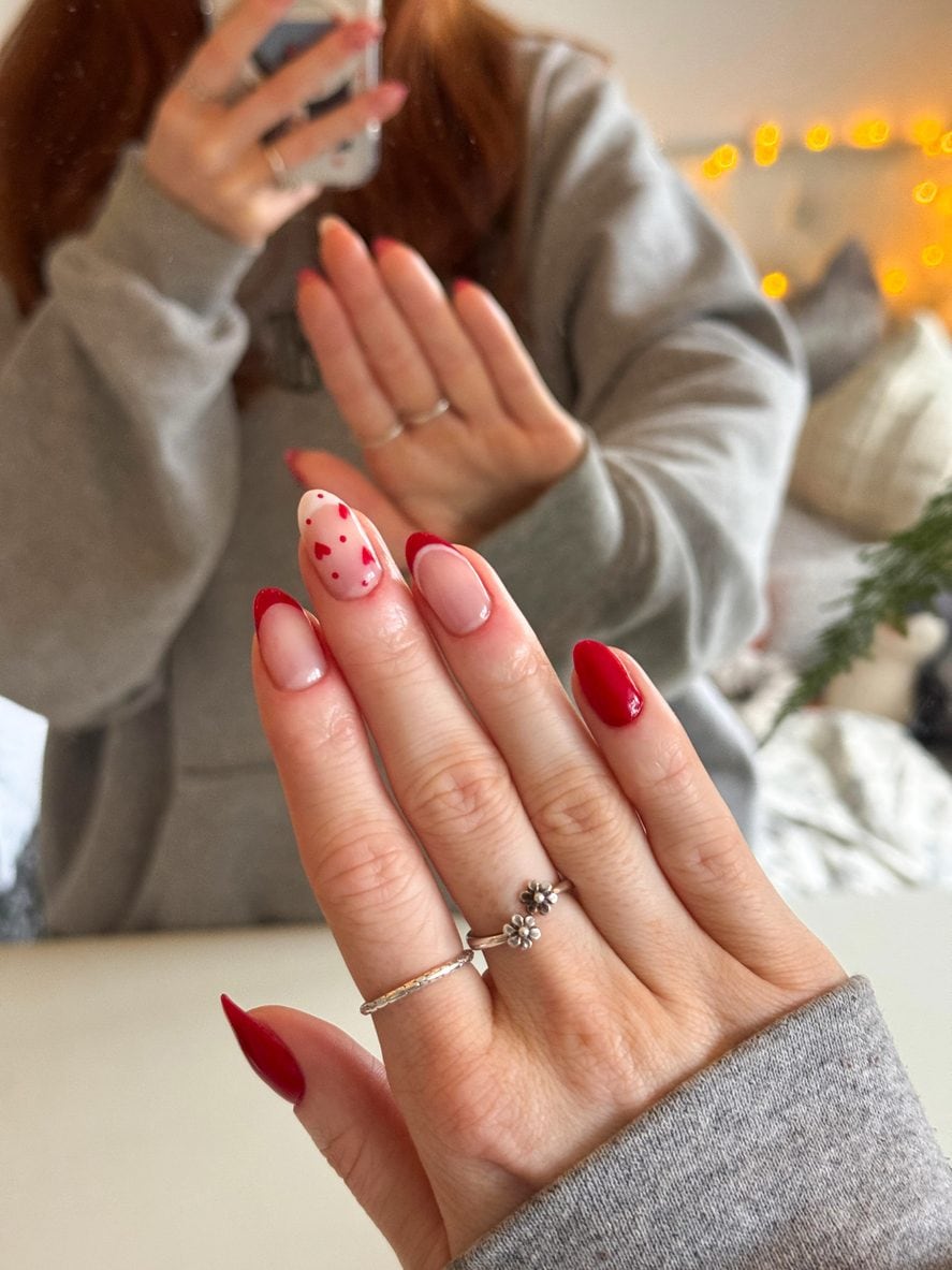 French manicure natalizia