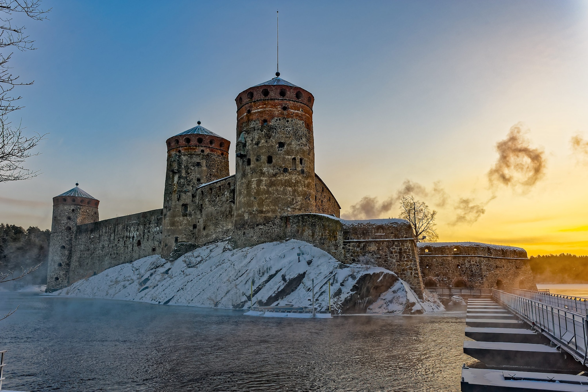 ll castello di Olavinlinna in inverno
