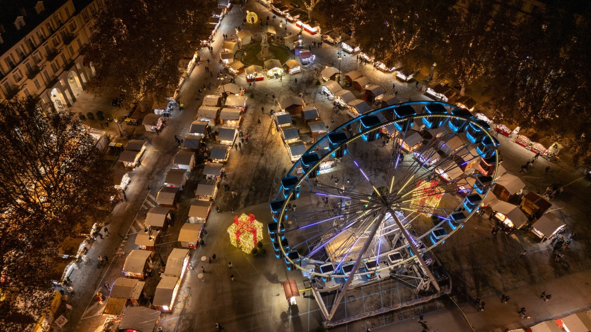 In Italia c'è uno dei mercatini di Natale migliori d'Europa: qual è e quanto costa