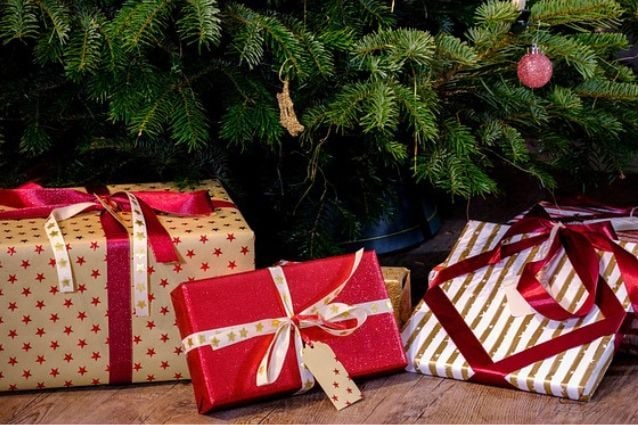 Migliori regali di Natale 2025 per lei: idee regalo utili e originali