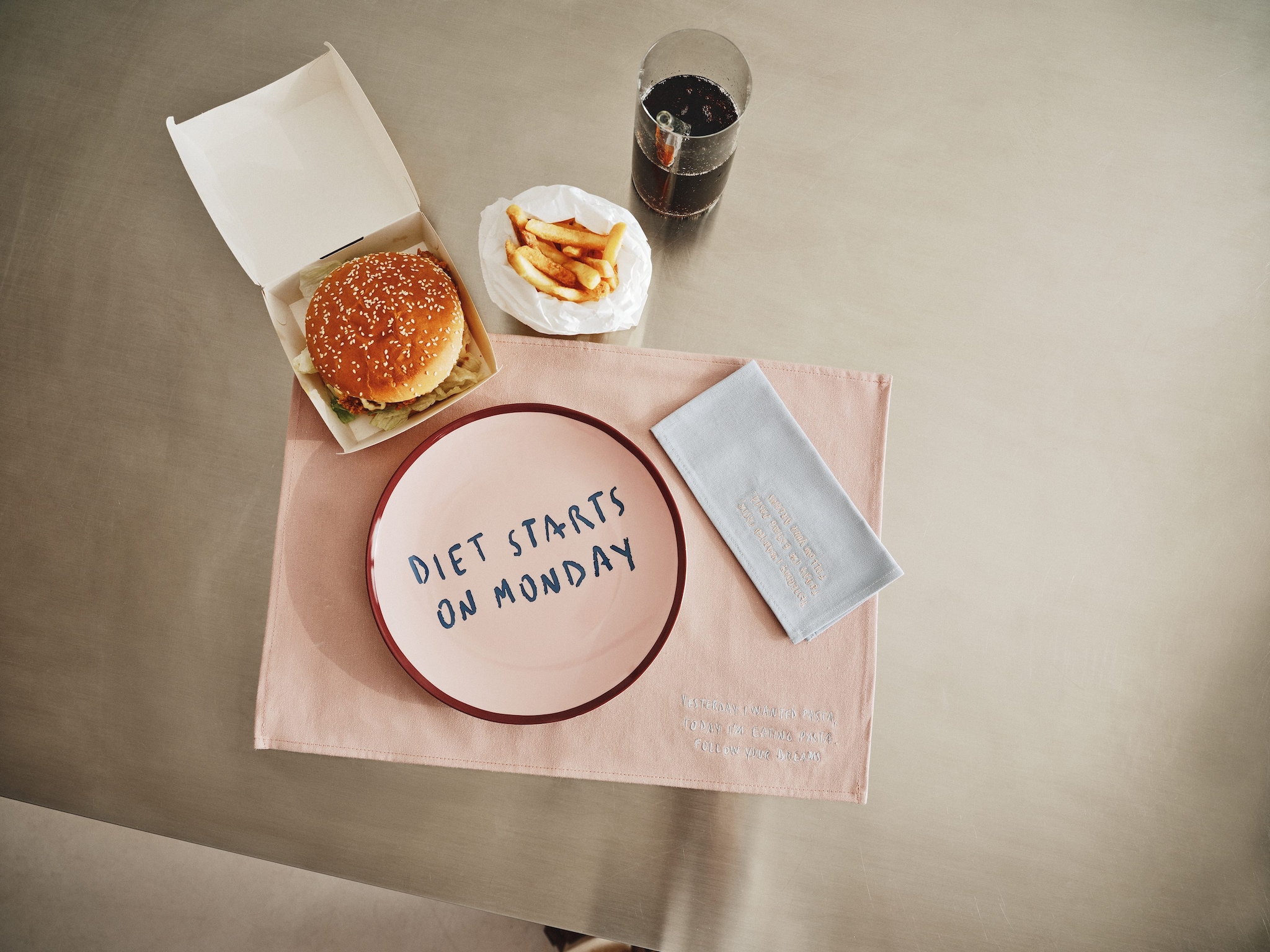 Piatto stampato Max&Co. by Pietro Terzini