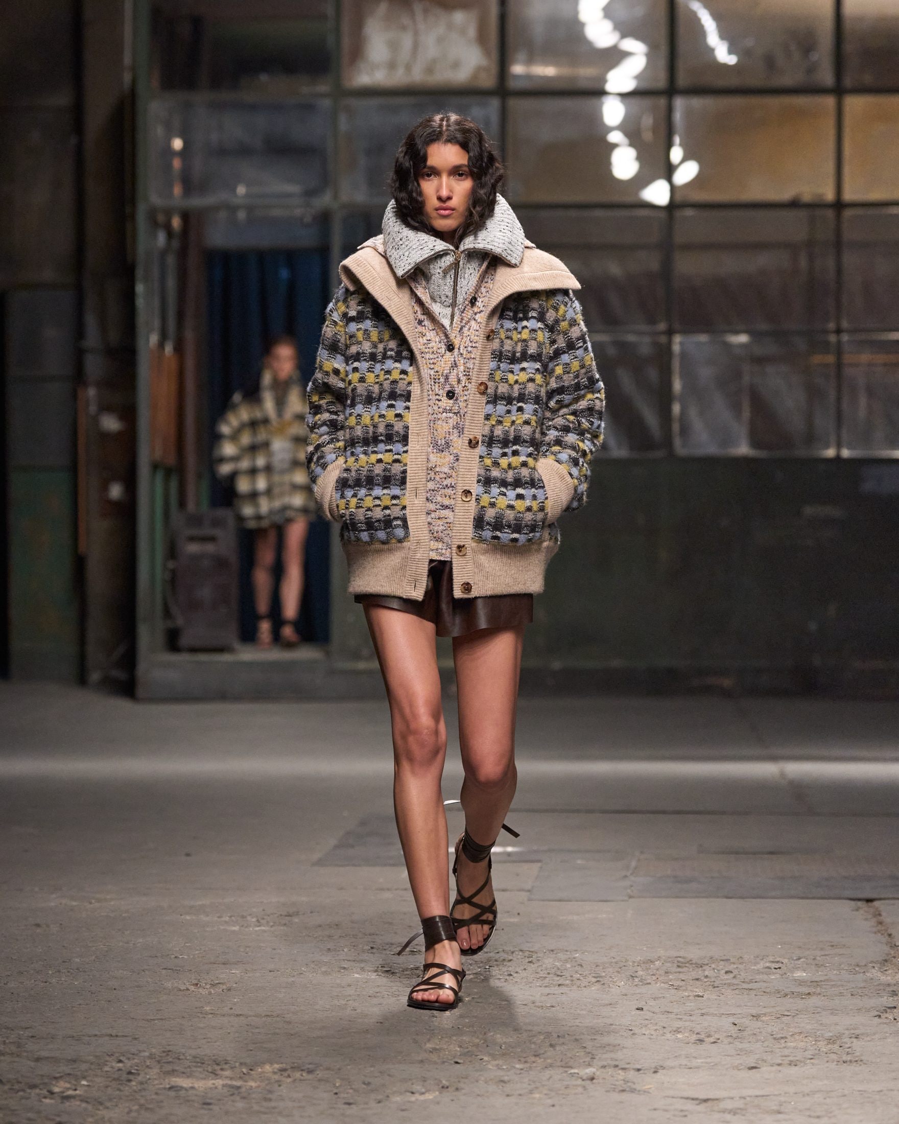 Cardigan in lana e mini gonna in pelle Missoni