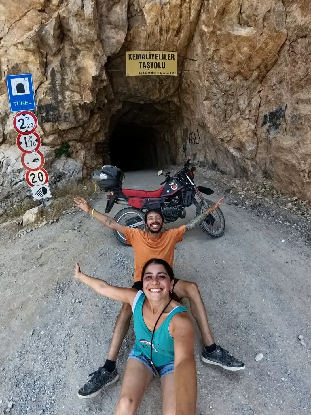 Instagram @vangolden.van