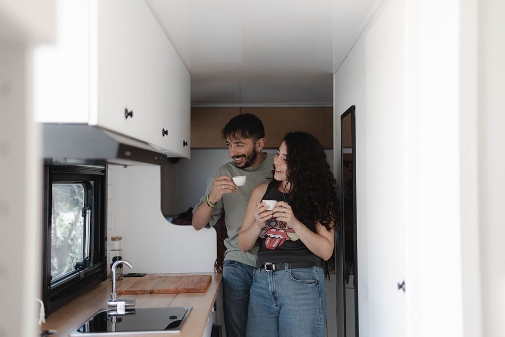 Instagram @vangolden.van