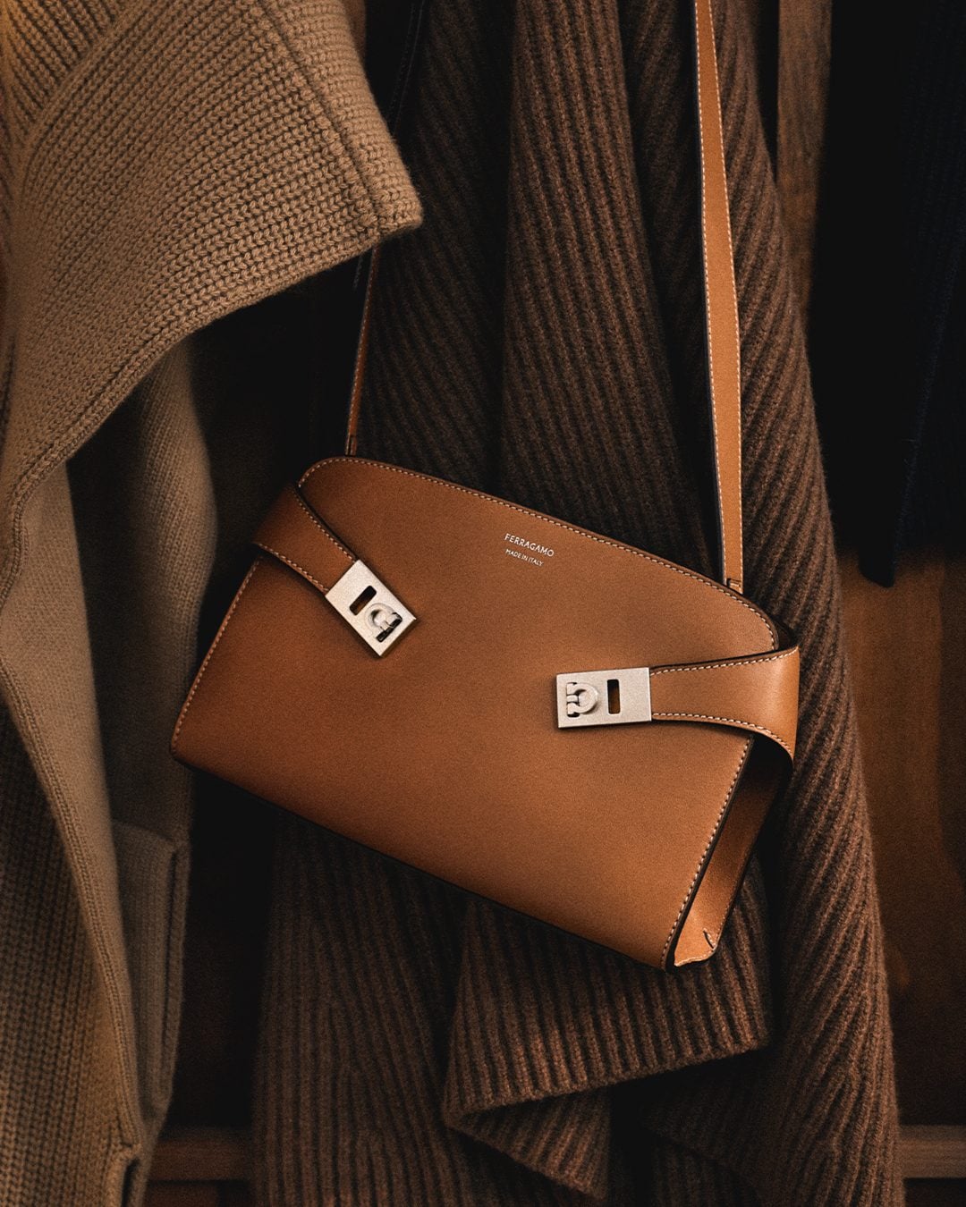 Borsa in pelle color cognac Ferragamo