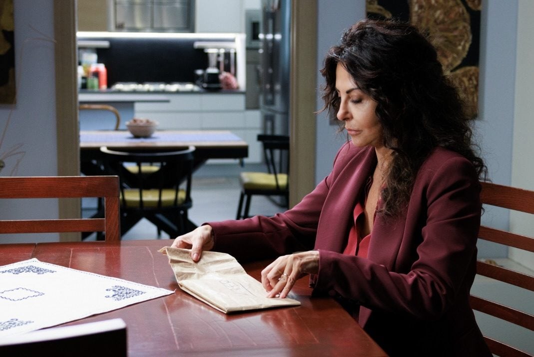 Sabrina Ferilli con i ricci vaporosi