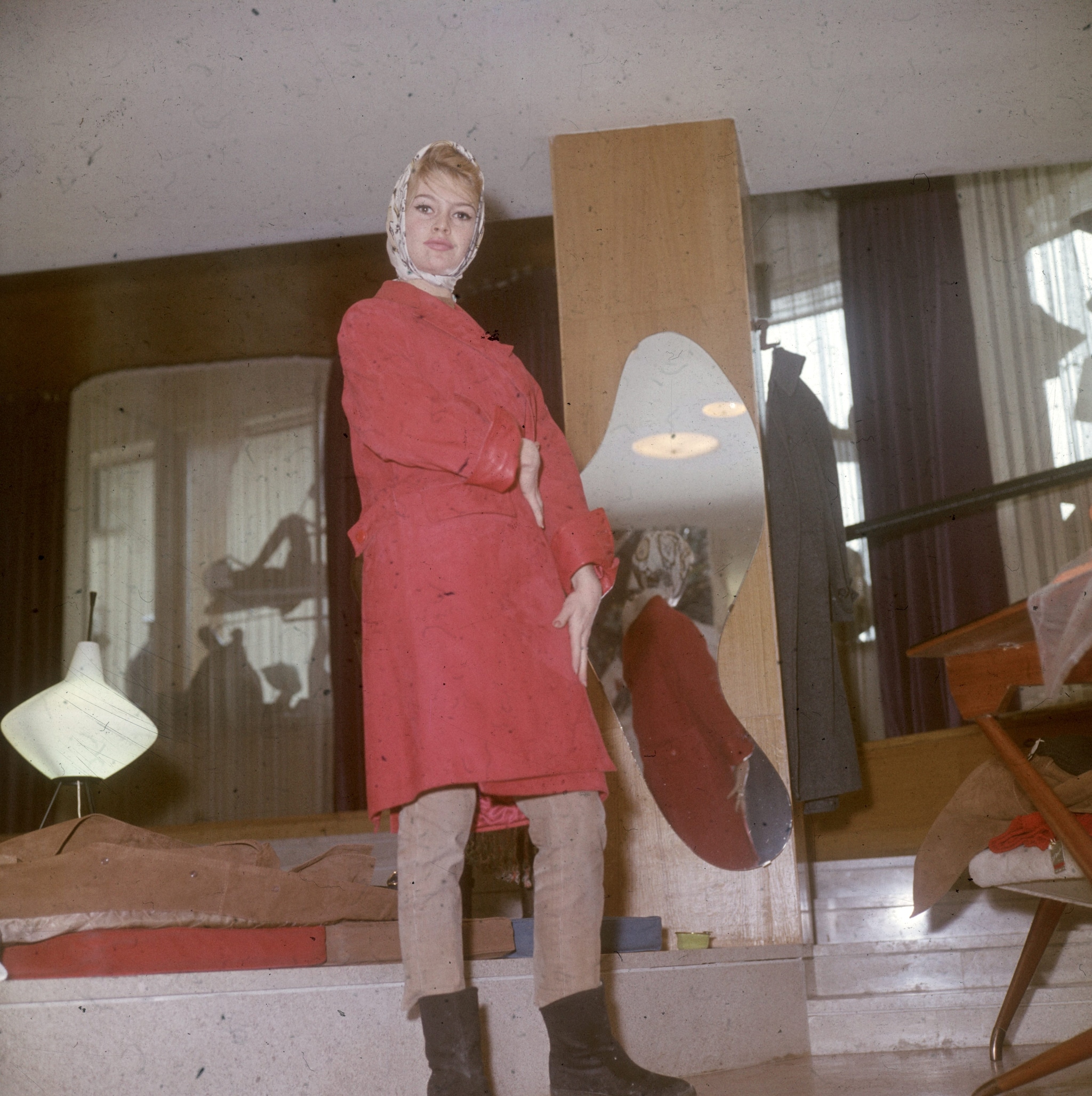 Brigitte Bardot con un foulard legato in testa