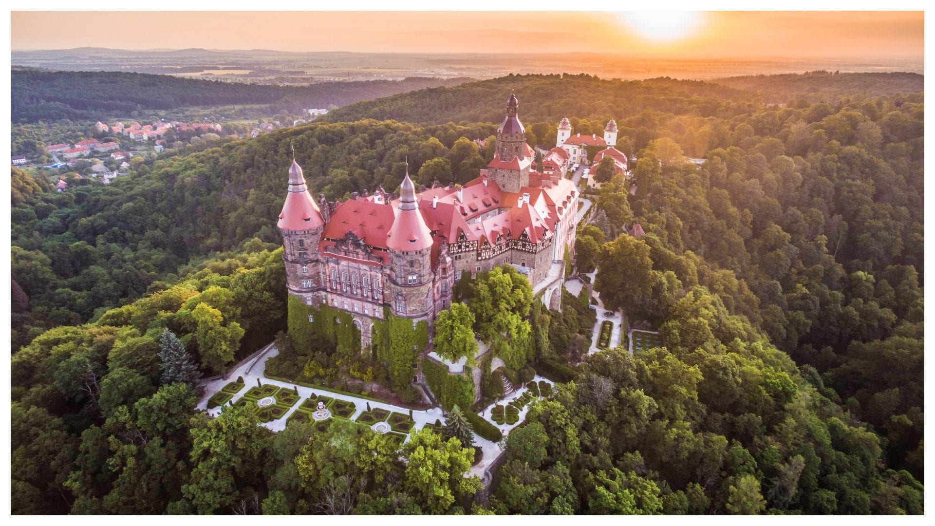 C'è un castello meraviglioso in Europa dove si può dormire per soli 70 euro