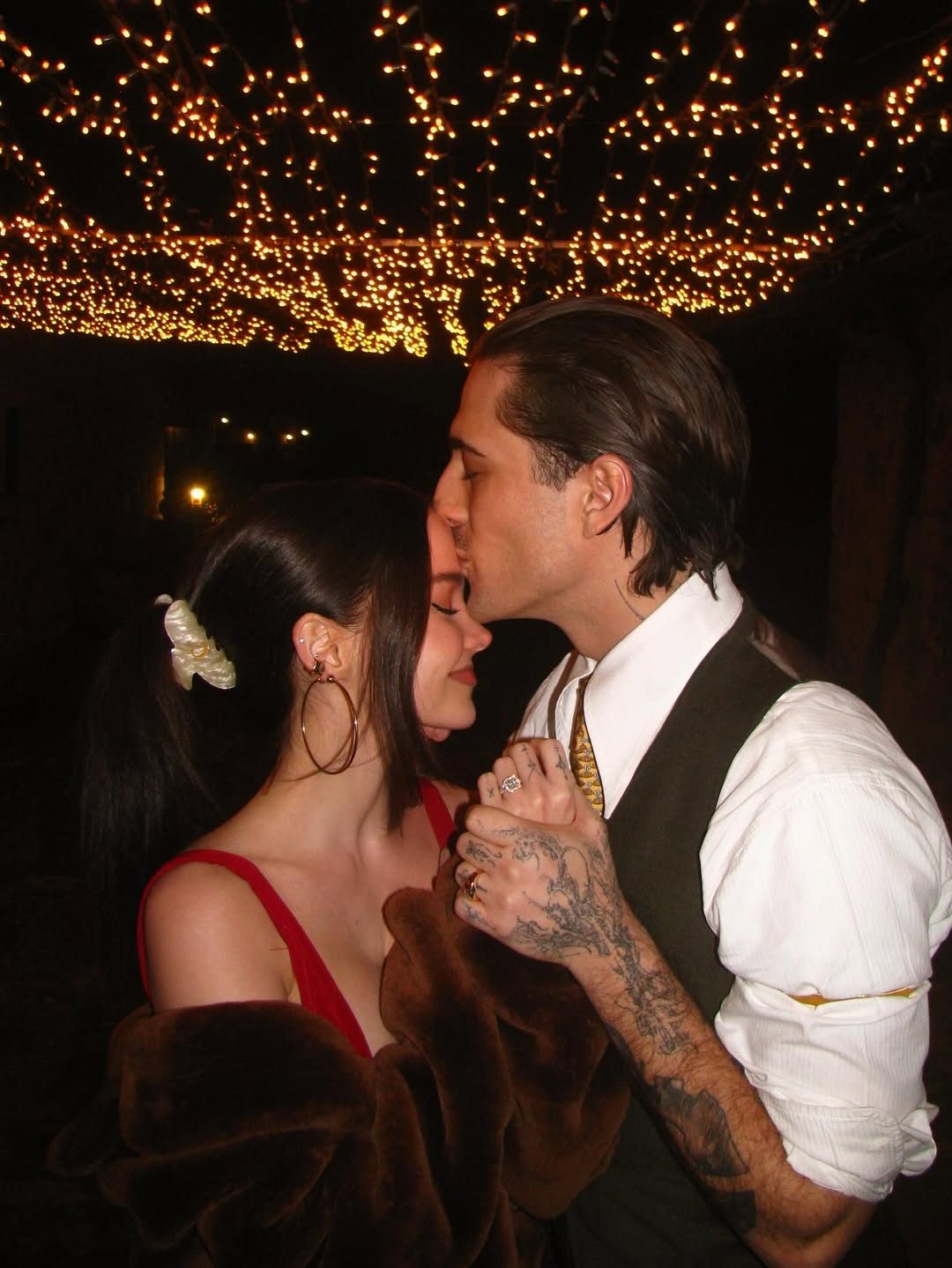 Dove Cameron e Damiano David nelle foto del fidanzamento