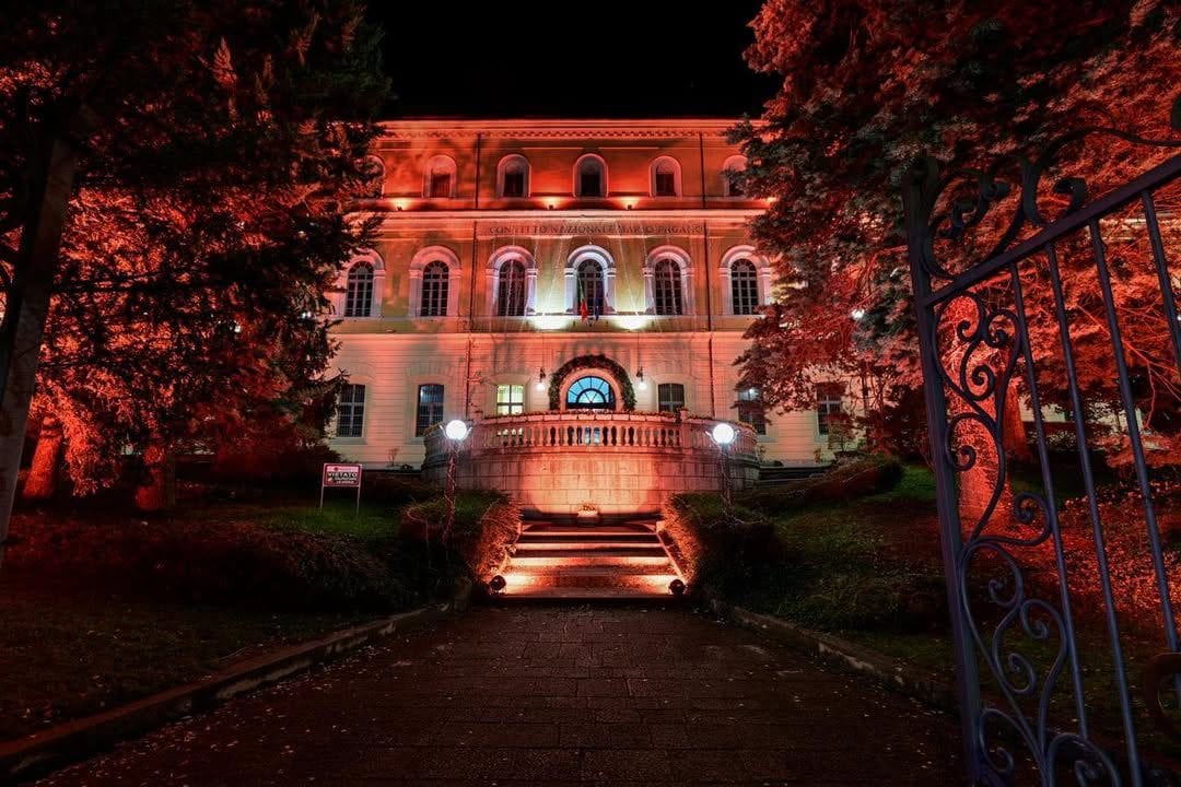 Il Convitto illuminato la sera