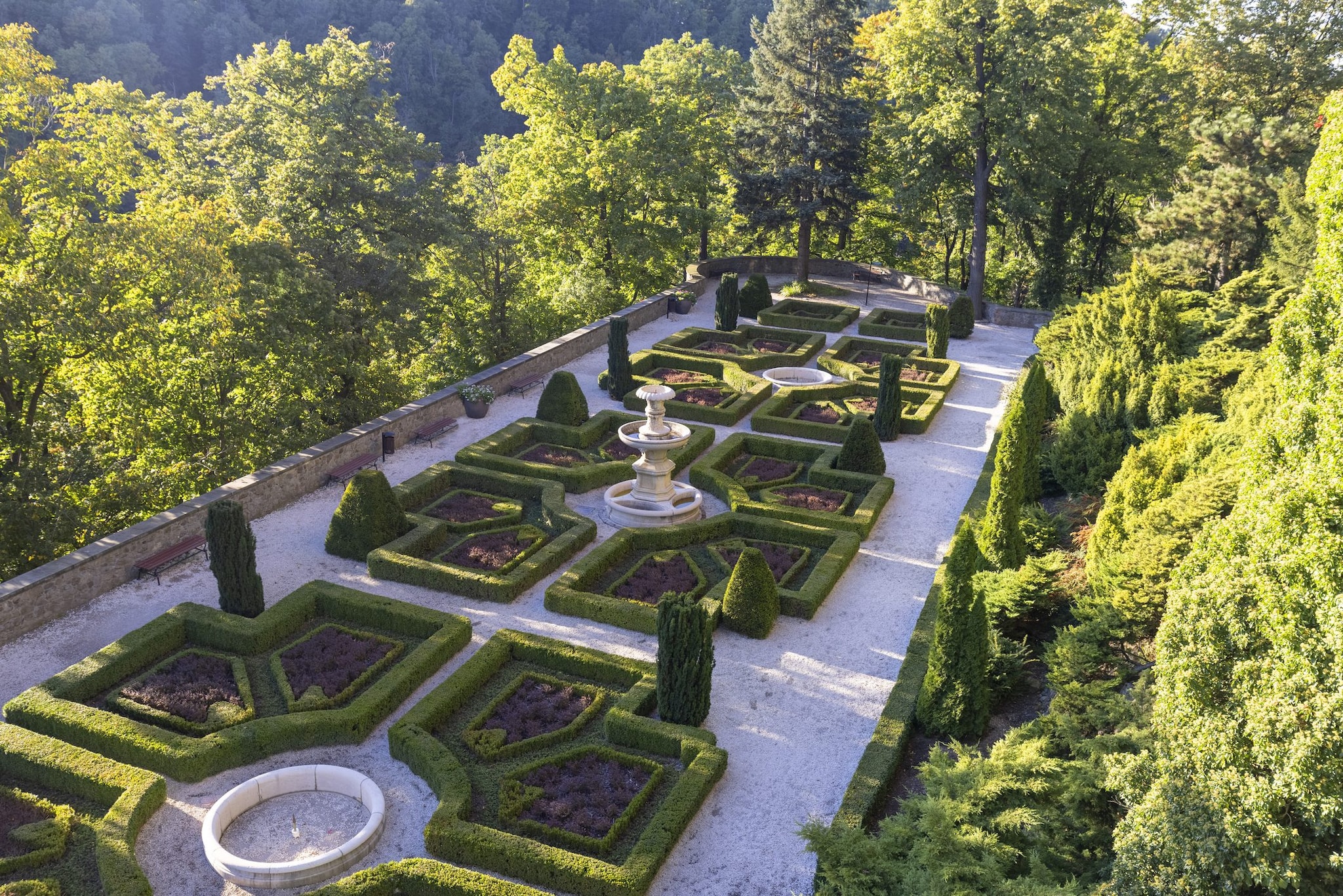 Il giardino del castello di Książ, Polonia