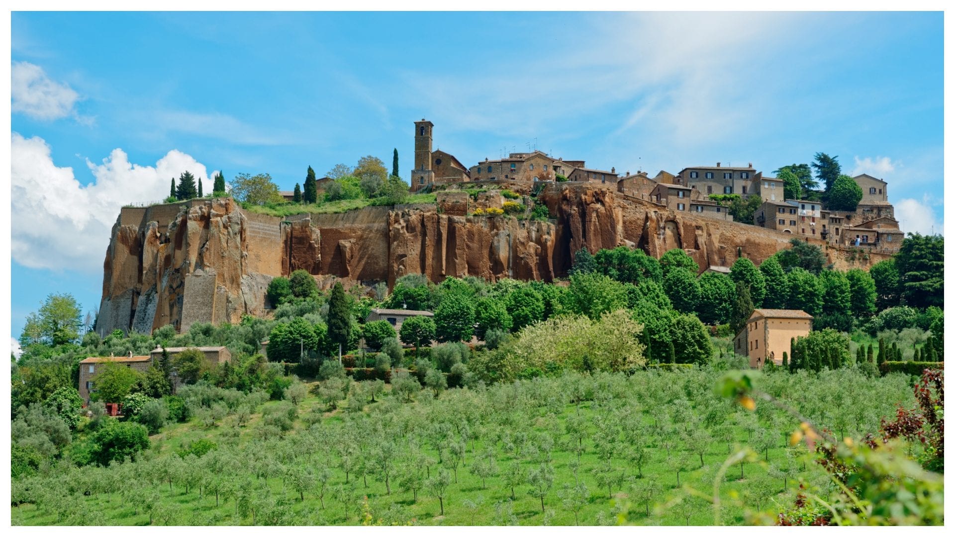Dove si trova la città dei pozzi italiana, un labirinto sotterraneo dove storia e ingegneria si incontrano
