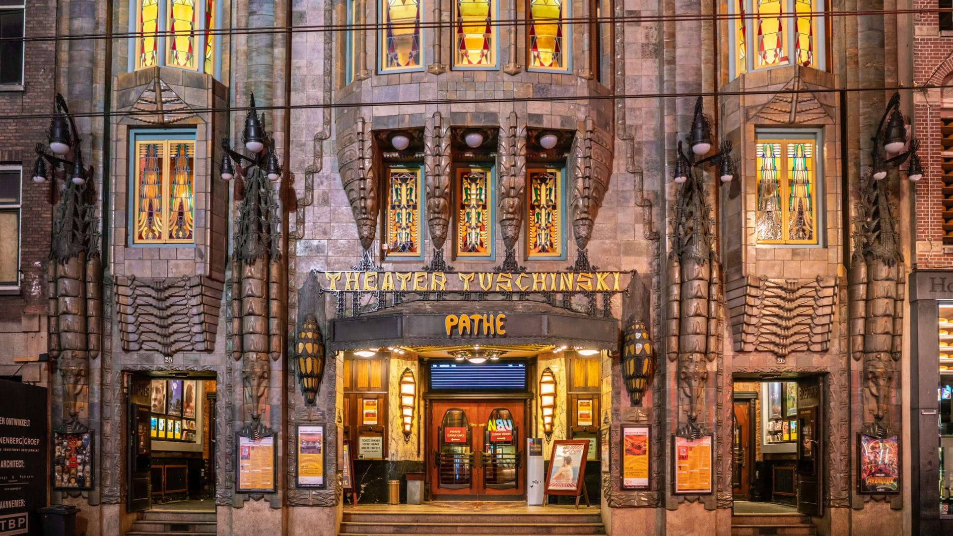 I cinema più belli del mondo, da quello col soffitto stellato di Parigi a quello rinascimentale di Firenze