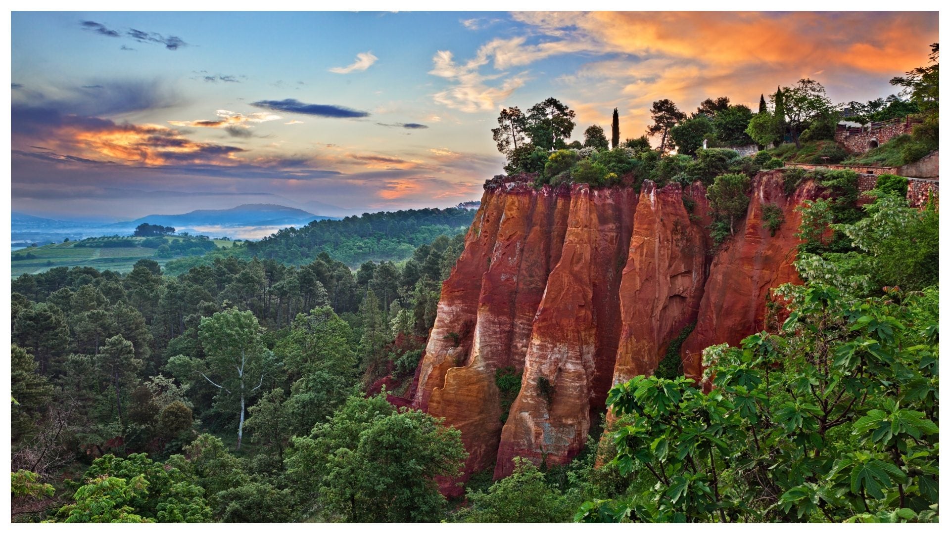 In Francia esiste un borgo in cui è nato il color ocra