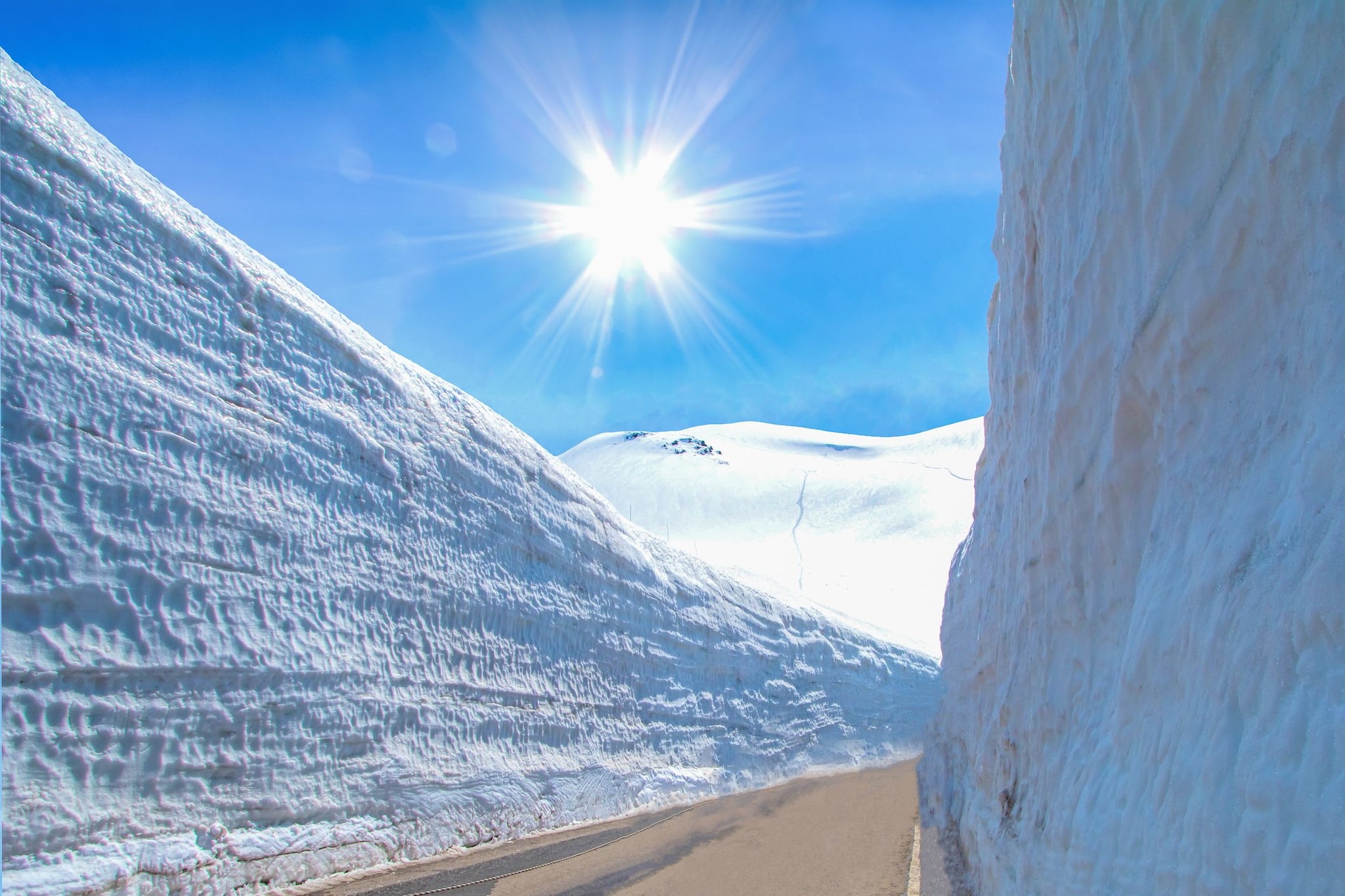 Tateyama Snow Corridor, Giappone