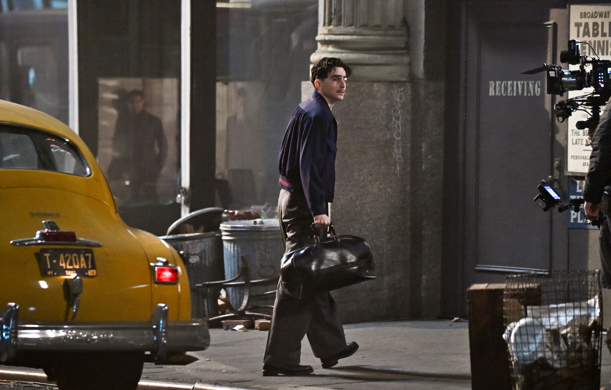 Timothée Chalamet in Midtown Manhattan in una scena del film