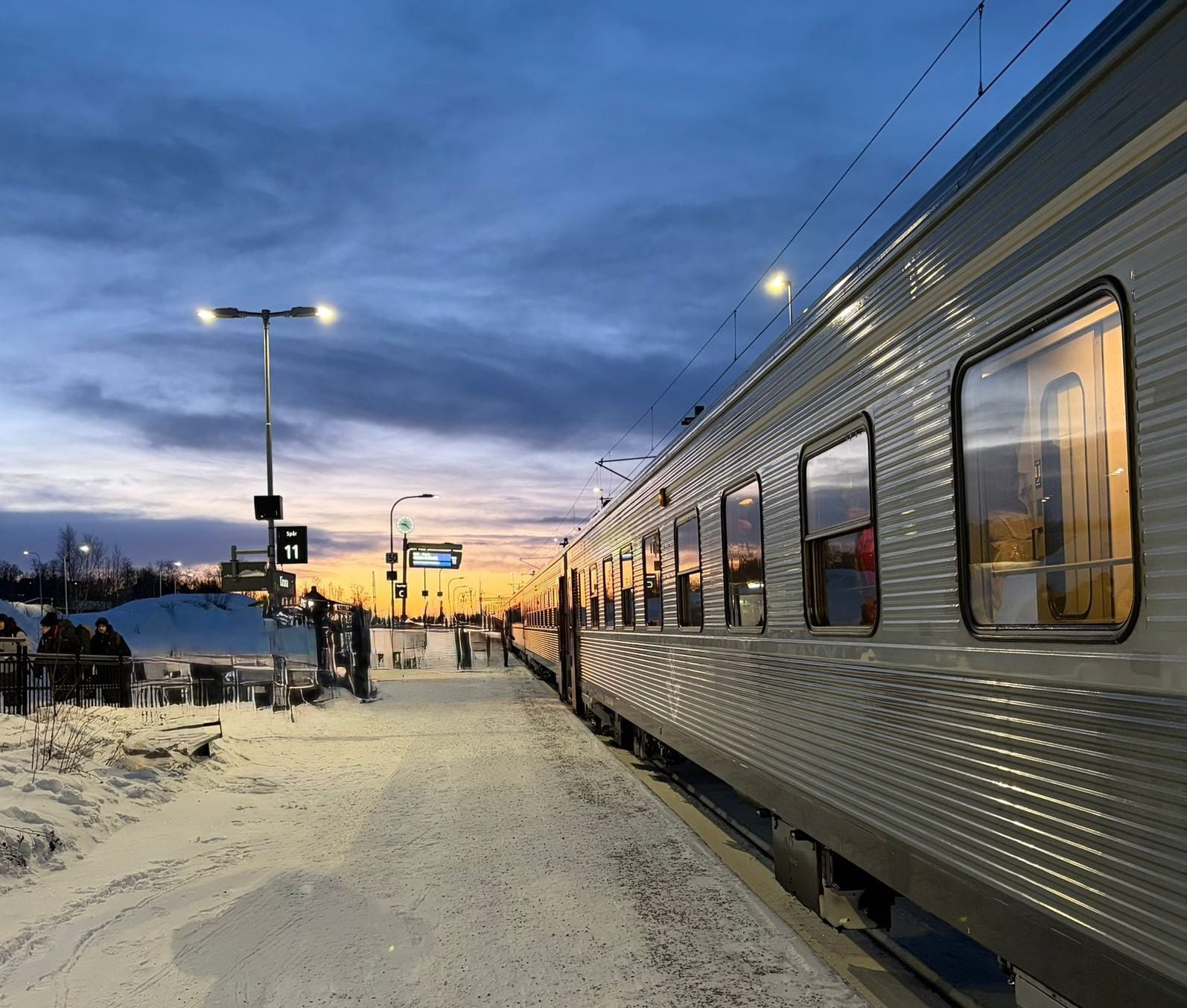 Il treno notturno che collega Stoccolma a Kiruna