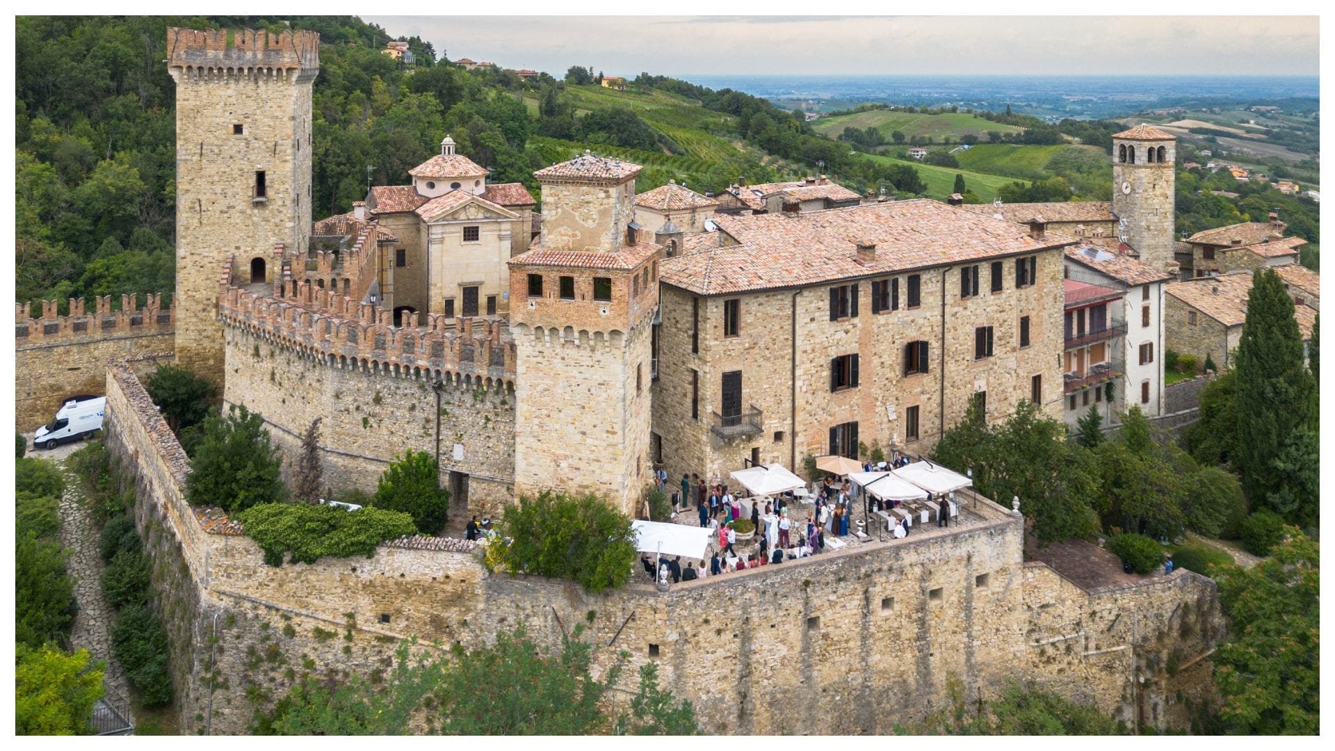 Vigoleno, perché uno dei borghi più belli d'Italia è così speciale e unico