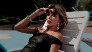 Alba Parietti nella seconda stagione di Red Carpet: abito da sera e gioielli