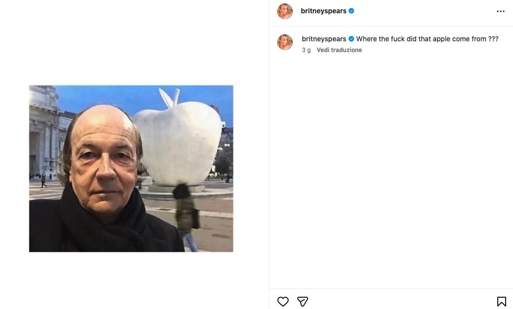 Il post di Britney Spears sulla Mela Reintegrata