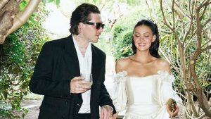 La verità di Brooklyn Beckham sull'abito da sposa di Nicola Peltz