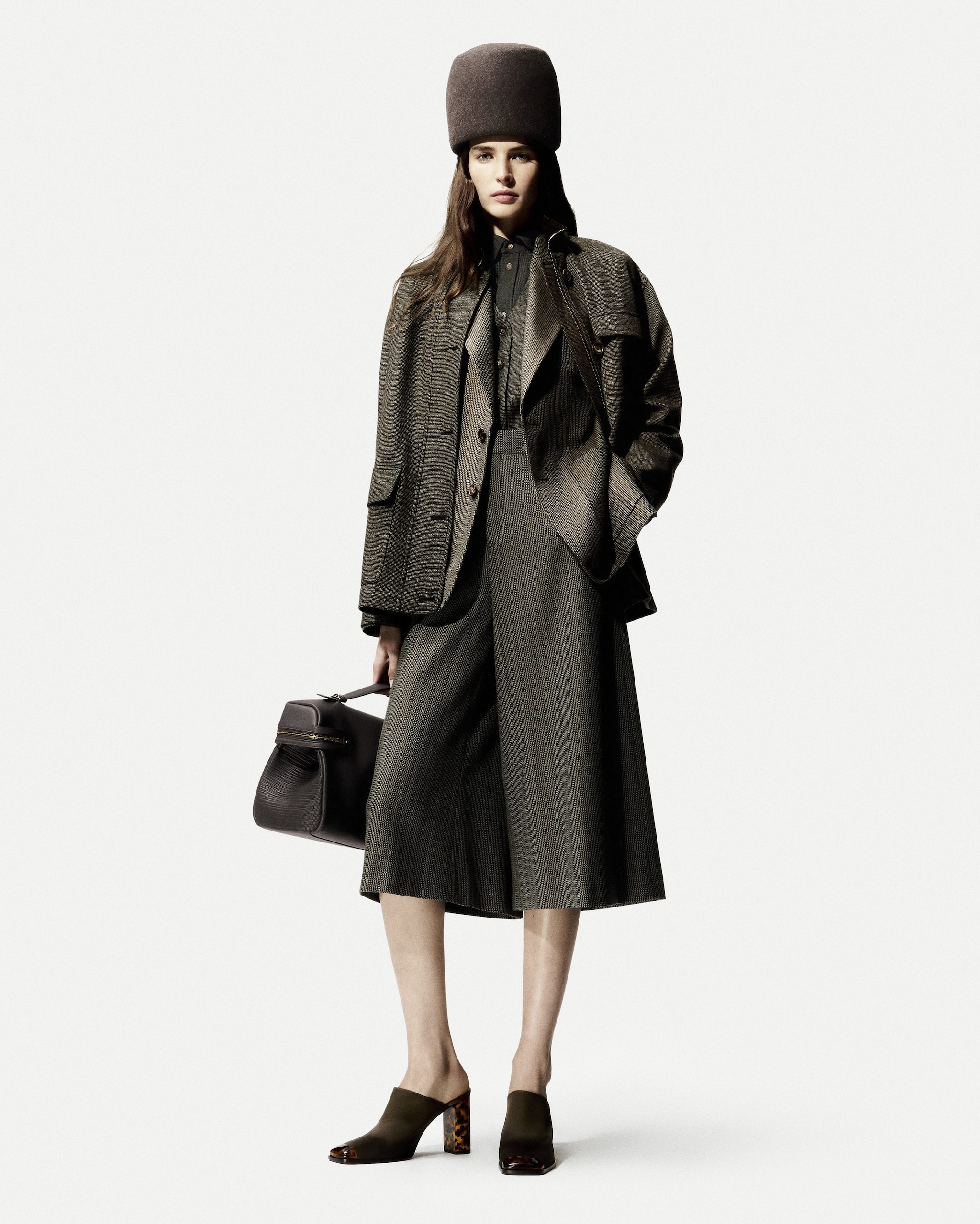 Pillbox hat Loro Piana