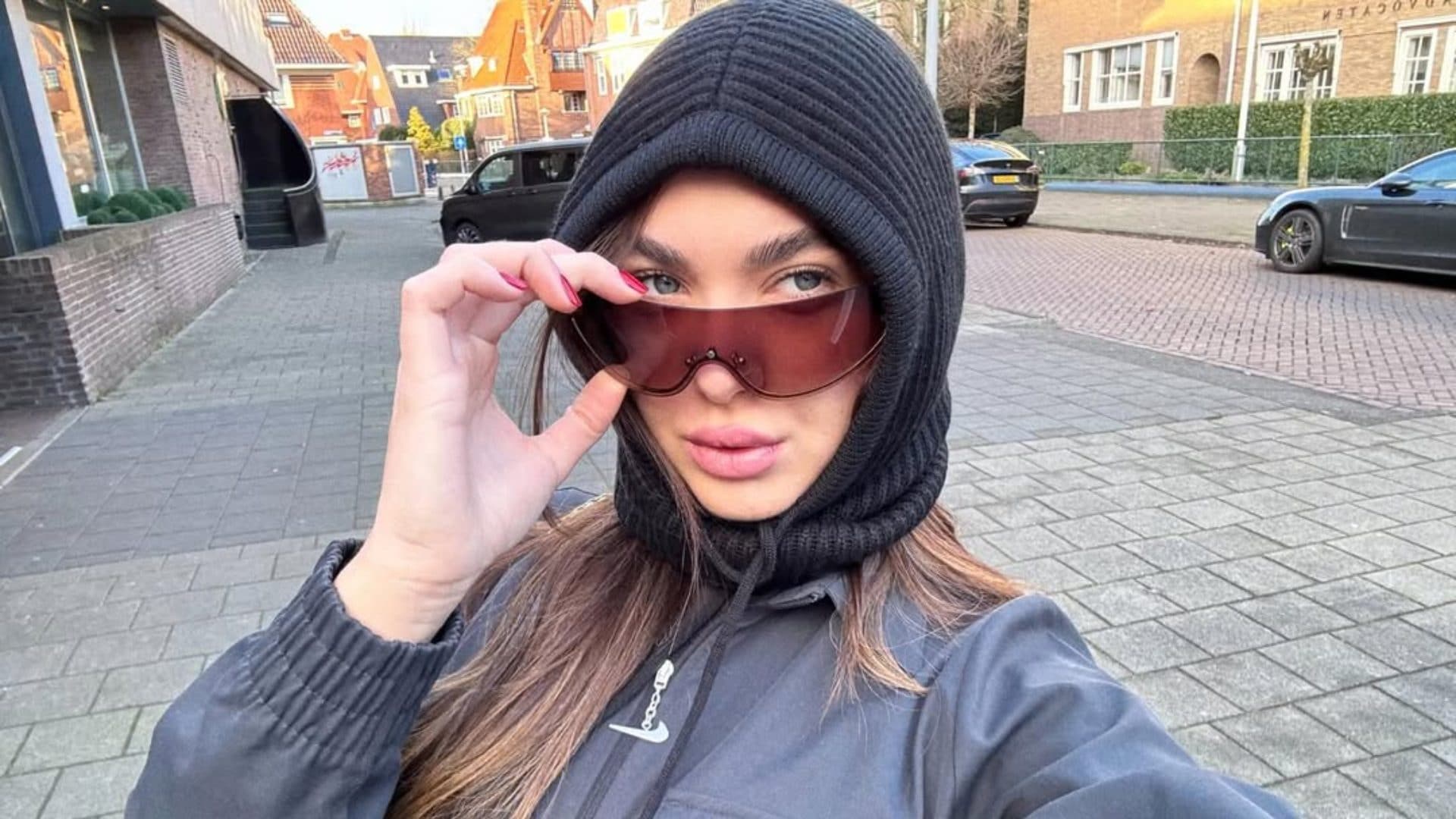 Chanel Totti affronta l'inverno col passamontagna: il balaclava ora fa tendenza